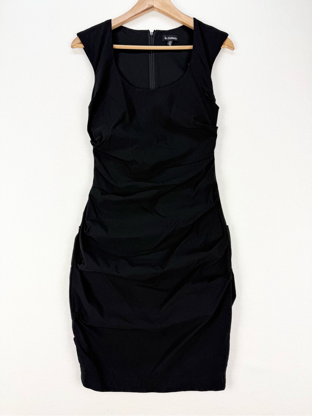 le chateau Black Cap-Sleeve Midi Sheath Dress